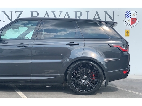 3.0 D300 MHEV HSE Dynamic Black SUV 5dr Diesel Auto 4WD (s/s) (300 ps)