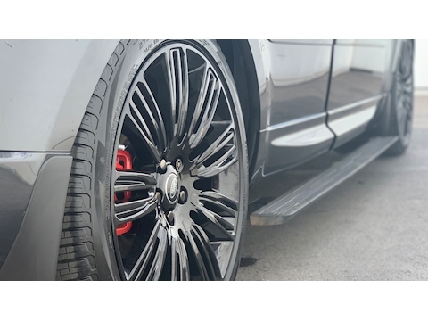 3.0 D300 MHEV HSE Dynamic Black SUV 5dr Diesel Auto 4WD (s/s) (300 ps)