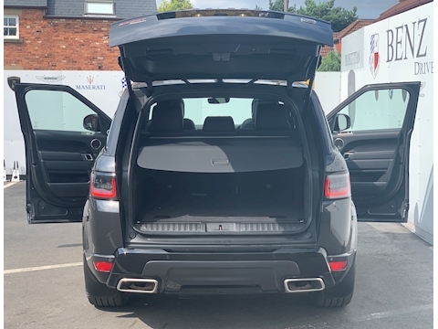 3.0 D300 MHEV HSE Dynamic Black SUV 5dr Diesel Auto 4WD (s/s) (300 ps)