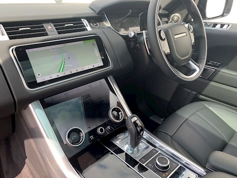 3.0 D300 MHEV HSE Dynamic Black SUV 5dr Diesel Auto 4WD (s/s) (300 ps)