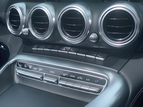 Mercedes AMG GT C 4.0 V8 BiTurbo GPF C Roadster 2dr Petrol SpdS DCT (s/s) (557 ps)