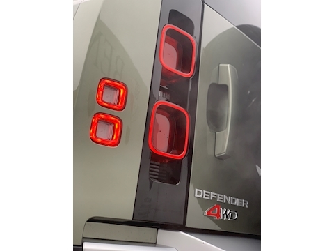 Defender 3.0 D200 MHEV S SUV 3dr Diesel Auto 4WD (s/s) (200 ps)