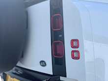 Land Rover Defender 110 D250 MHEV X-Dynamic S SUV