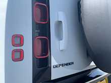 Land Rover Defender 110 D250 MHEV X-Dynamic S SUV