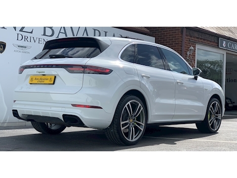Porsche Cayenne 3.0 V6 E-Hybrid 14.1kWh SUV 5dr Petrol Plug-in Hybrid TiptronicS 4WD Euro 6 (s/s) (462 ps)