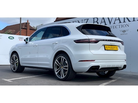 Porsche Cayenne 3.0 V6 E-Hybrid 14.1kWh SUV 5dr Petrol Plug-in Hybrid TiptronicS 4WD Euro 6 (s/s) (462 ps)