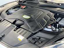 Porsche Cayenne 3.0 V6 E-Hybrid 14.1kWh SUV 5dr Petrol Plug-in Hybrid TiptronicS 4WD Euro 6