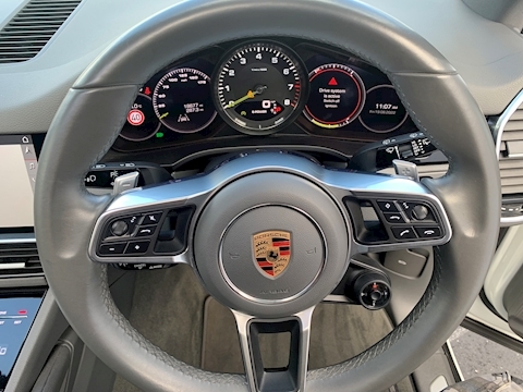 Porsche Cayenne 3.0 V6 E-Hybrid 14.1kWh SUV 5dr Petrol Plug-in Hybrid TiptronicS 4WD Euro 6 (s/s) (462 ps)