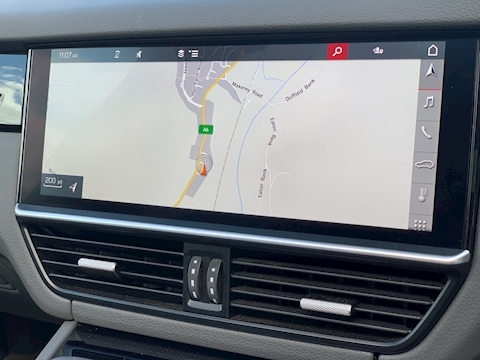 Porsche Cayenne 3.0 V6 E-Hybrid 14.1kWh SUV 5dr Petrol Plug-in Hybrid TiptronicS 4WD Euro 6 (s/s) (462 ps)