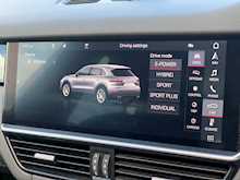 Porsche Cayenne 3.0 V6 E-Hybrid 14.1kWh SUV 5dr Petrol Plug-in Hybrid TiptronicS 4WD Euro 6