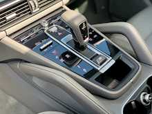 Porsche Cayenne 3.0 V6 E-Hybrid 14.1kWh SUV 5dr Petrol Plug-in Hybrid TiptronicS 4WD Euro 6