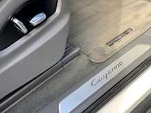 Porsche Cayenne 3.0 V6 E-Hybrid 14.1kWh SUV 5dr Petrol Plug-in Hybrid TiptronicS 4WD Euro 6