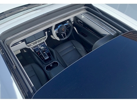 Porsche Cayenne 3.0 V6 E-Hybrid 14.1kWh SUV 5dr Petrol Plug-in Hybrid TiptronicS 4WD Euro 6 (s/s) (462 ps)