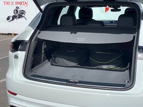 Porsche Cayenne 3.0 V6 E-Hybrid 14.1kWh SUV 5dr Petrol Plug-in Hybrid TiptronicS 4WD Euro 6 (s/s) (462 ps)