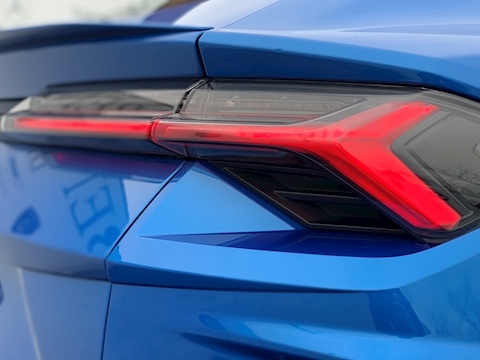 Urus Estate 4.0 V8 Petrol