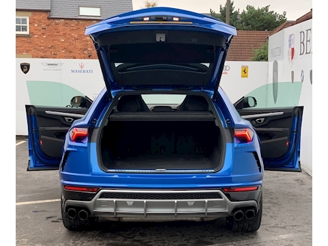 Urus Estate 4.0 V8 Petrol