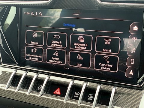 Urus Estate 4.0 V8 Petrol