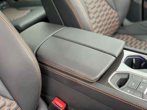 Urus Estate 4.0 V8 Petrol