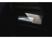 Land Rover Range Rover Evoque Dynamic 2.0 Petrol SVR