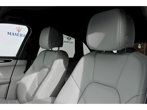 Macan D S Pdk Estate 3.0 Semi Auto Diesel