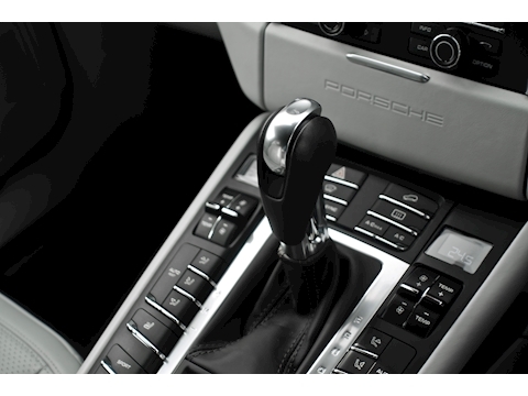 Macan D S Pdk Estate 3.0 Semi Auto Diesel