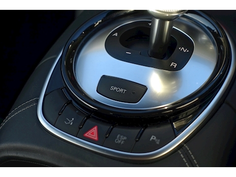 R8 V10 Plus Quattro 5.2 2dr Coupe Semi Auto Petrol