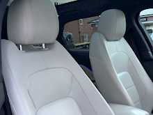Jaguar F-PACE 3.0d V6 First Edition Auto AWD (s/s) 5dr