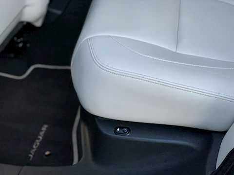 3.0d V6 First Edition SUV 5dr Diesel Auto AWD (s/s) (300 ps)