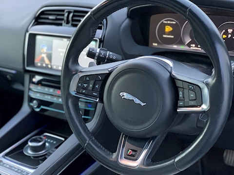 3.0d V6 First Edition SUV 5dr Diesel Auto AWD (s/s) (300 ps)