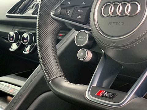 5.2 FSI V10 Coupe 2dr Petrol S Tronic quattro (s/s) (540 ps)