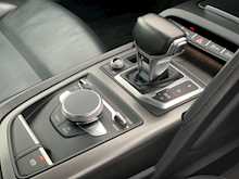 Audi R8 5.2 FSI V10 S Tronic quattro (s/s) 2dr