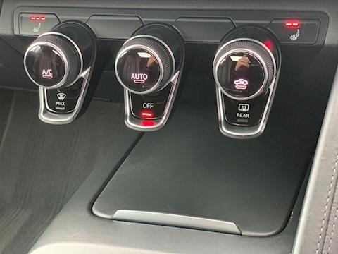 5.2 FSI V10 Coupe 2dr Petrol S Tronic quattro (s/s) (540 ps)