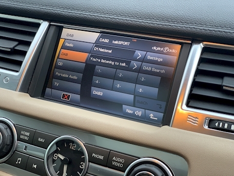 Range Rover 3.0 TD V6 HSE SUV 5dr Diesel Automatic (243 g/km, 242 bhp)