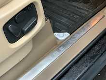 Range Rover 3.0 TD V6 HSE SUV 5dr Diesel Automatic (243 g/km, 242 bhp)