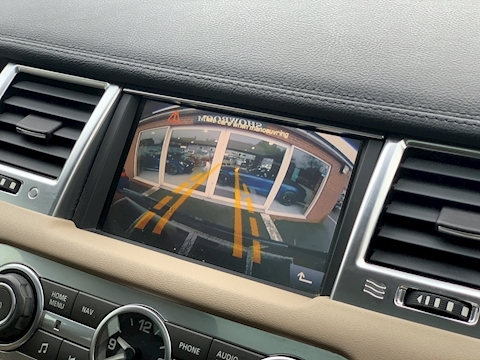 Range Rover 3.0 TD V6 HSE SUV 5dr Diesel Automatic (243 g/km, 242 bhp)