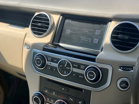 3.0 SD V6 HSE Luxury SUV 5dr Diesel Automatic (s/s) (203 g/km, 255 bhp)