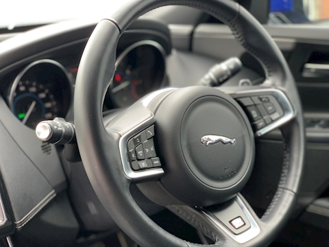 2.0d R-Sport Saloon 4dr Diesel Auto (s/s) (180 ps)