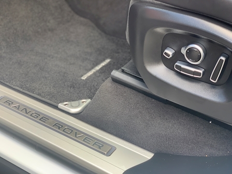 3.0 SD V6 Autobiography Dynamic SUV 5dr Diesel Automatic 4X4 (s/s) (185 g/km, 306 bhp)