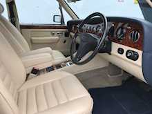 Bentley Turbo R 6.8 LWB Saloon 4dr Petrol Automatic (458 g/km, 0 bhp)