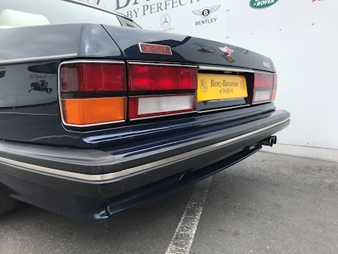 Bentley Turbo R 6.8 LWB Saloon 4dr Petrol Automatic (458 g/km, 0 bhp)