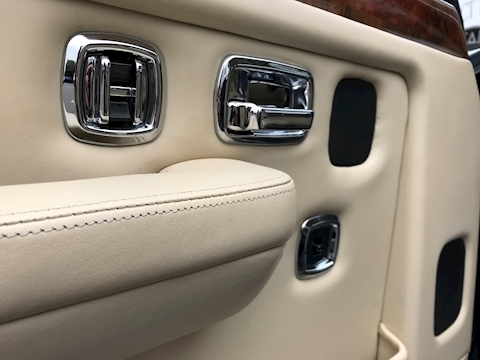 Bentley Turbo R 6.8 LWB Saloon 4dr Petrol Automatic (458 g/km, 0 bhp)