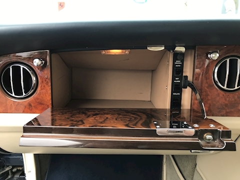 Bentley Turbo R 6.8 LWB Saloon 4dr Petrol Automatic (458 g/km, 0 bhp)