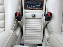 Bentley Turbo R 6.8 LWB Saloon 4dr Petrol Automatic (458 g/km, 0 bhp)