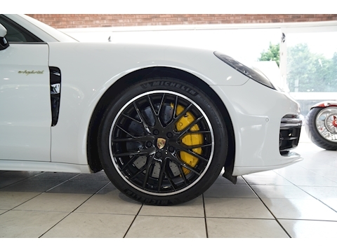 4.0 V8 E-Hybrid 14kWh Turbo S Sport Turismo 5dr Petrol Plug-in Hybrid PDK 4WD (s/s) (680 ps)