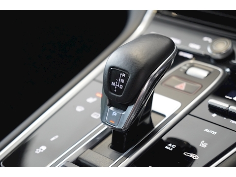 4.0 V8 E-Hybrid 14kWh Turbo S Sport Turismo 5dr Petrol Plug-in Hybrid PDK 4WD (s/s) (680 ps)