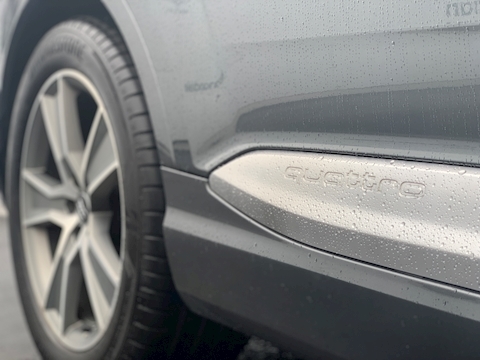 SQ7 4.0 TDI V8 SUV 5dr Diesel Tiptronic quattro (s/s) (435 ps)