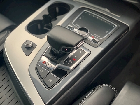 SQ7 4.0 TDI V8 SUV 5dr Diesel Tiptronic quattro (s/s) (435 ps)