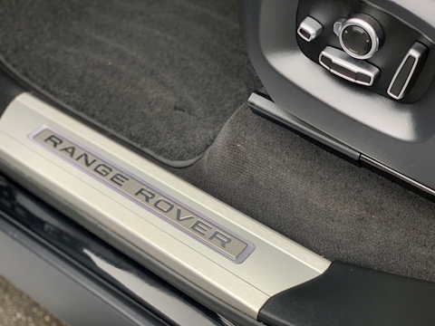 Range Rover Sport 4.4 SD V8 Autobiography Dynamic SUV 5dr Diesel Auto 4WD (s/s) (219 g/km, 339 bhp)