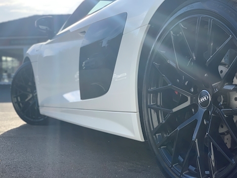 R8 5.2 FSI V10 Spyder 2dr Petrol S Tronic quattro (s/s) (540 ps)