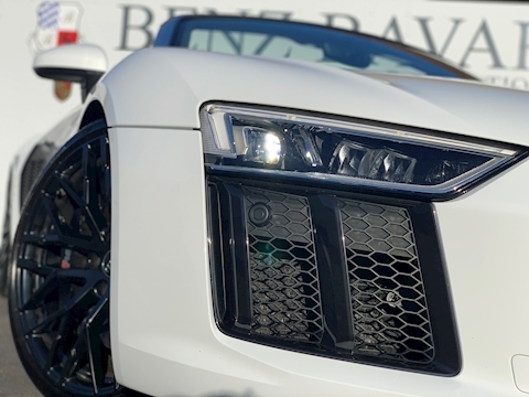R8 5.2 FSI V10 Spyder 2dr Petrol S Tronic quattro (s/s) (540 ps)